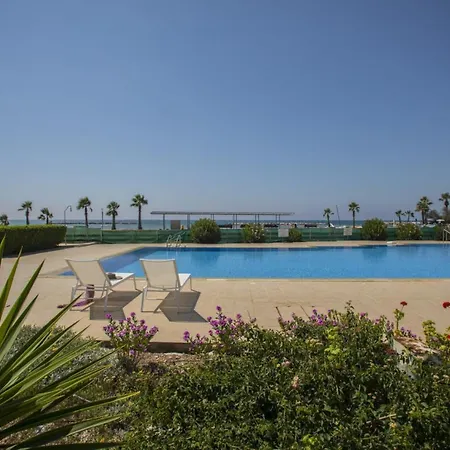 Imagine You And Your Family Renting This Perfect Holiday Minutes From The Beach, Larnaca 1383 Villa *